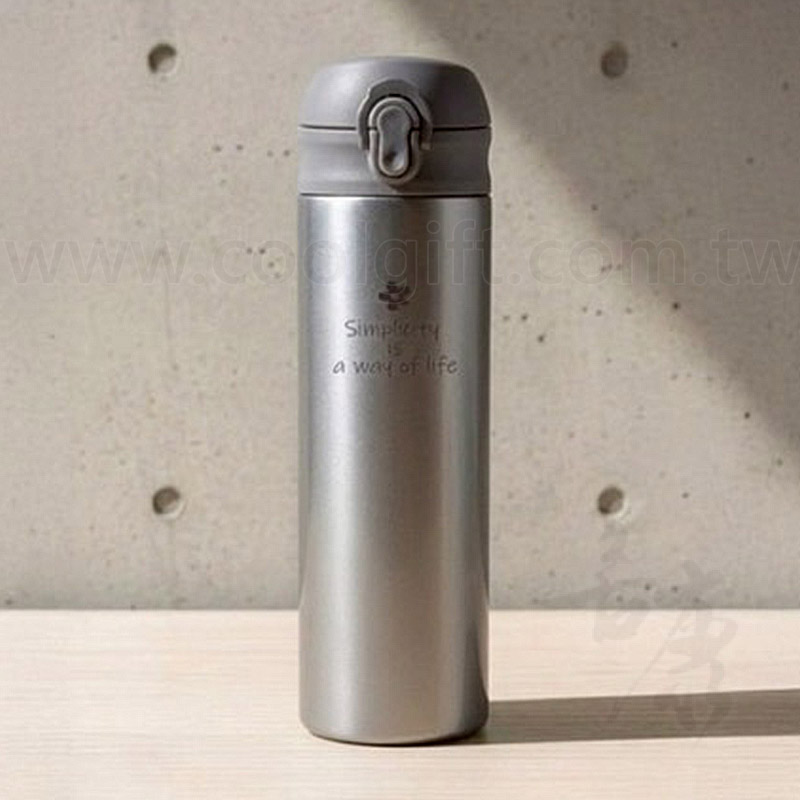 Dashiang 覆鈦保溫瓶